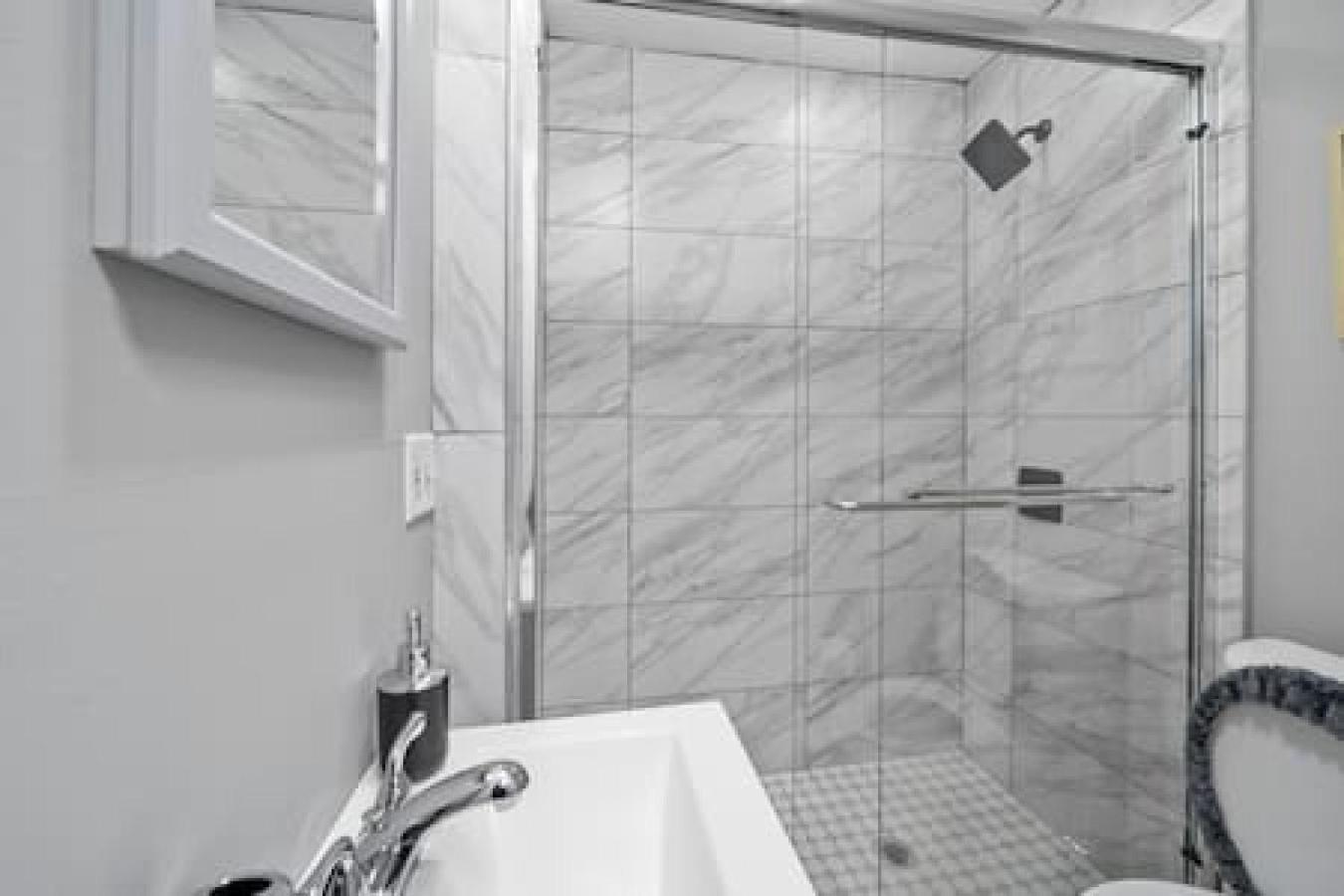 Urban Elegance Retreat In Downtown Rochester Bagian luar foto