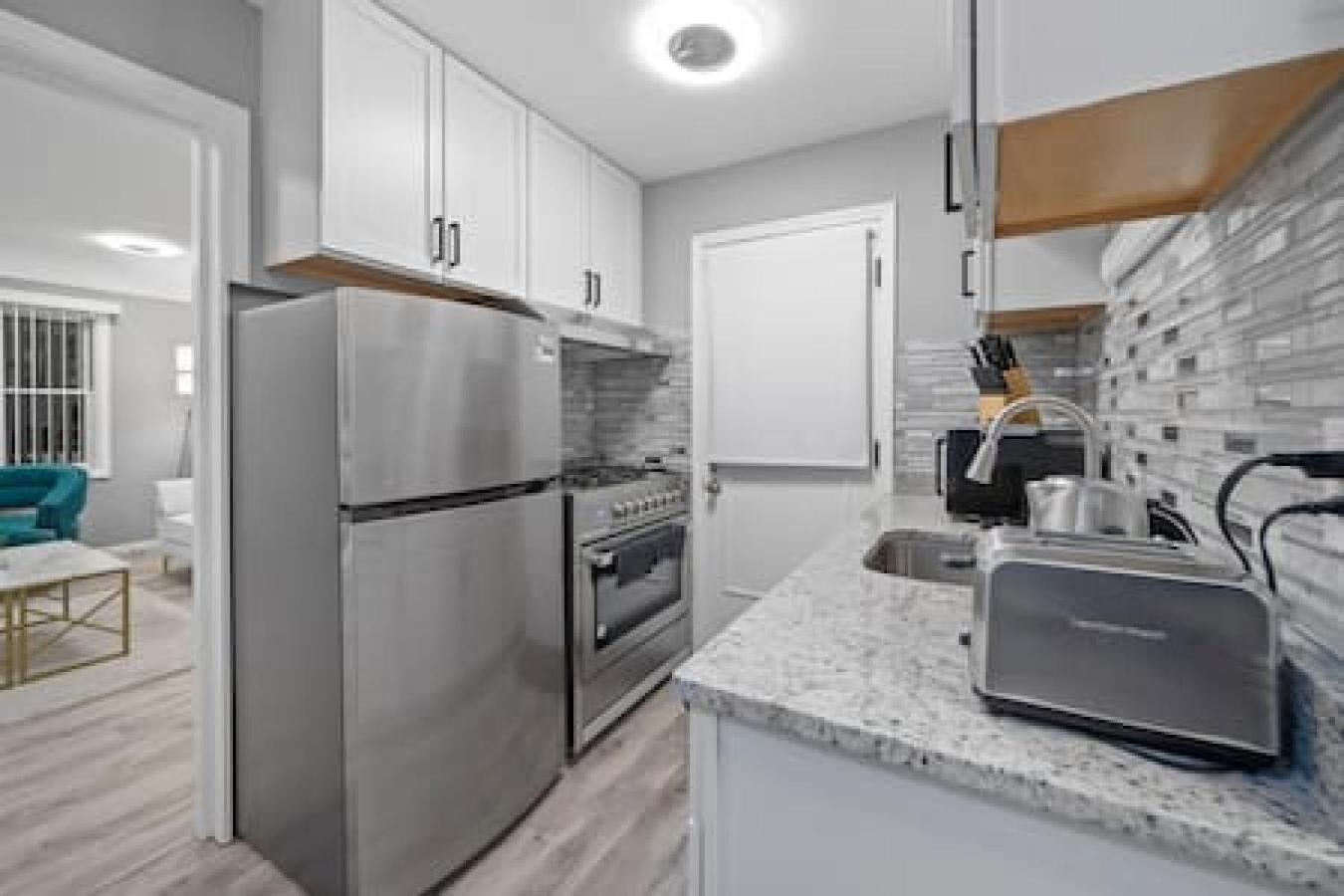 Urban Elegance Retreat In Downtown Rochester Bagian luar foto
