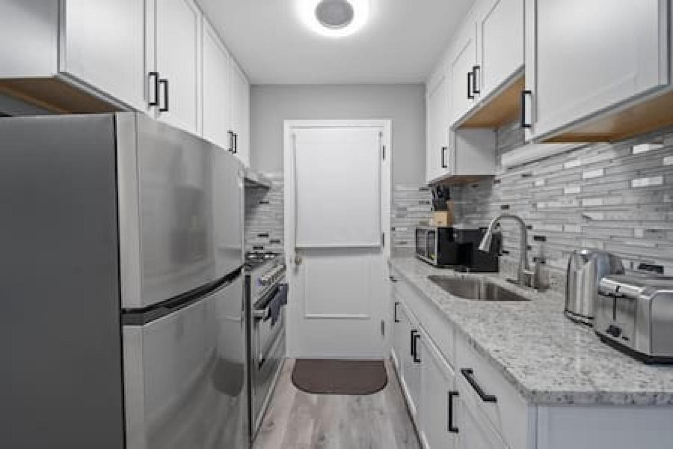 Urban Elegance Retreat In Downtown Rochester Bagian luar foto